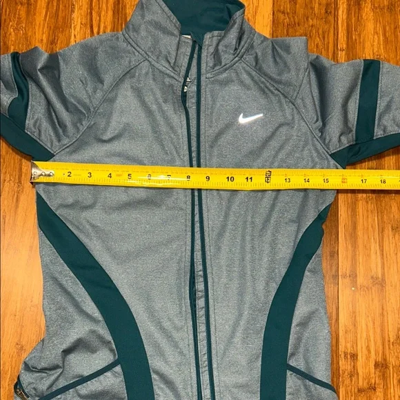 Nike Women's Gray and Teal Jacket - Picture 10 of 12